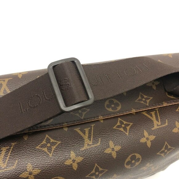 LOUIS VUITTON Brown Monogram Canvas Messenger Shoulder Bag - Picture 9 of 16